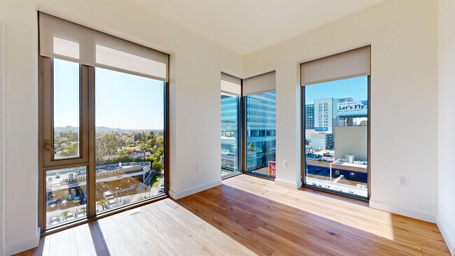 Interior Photo - Vision on Wilshire