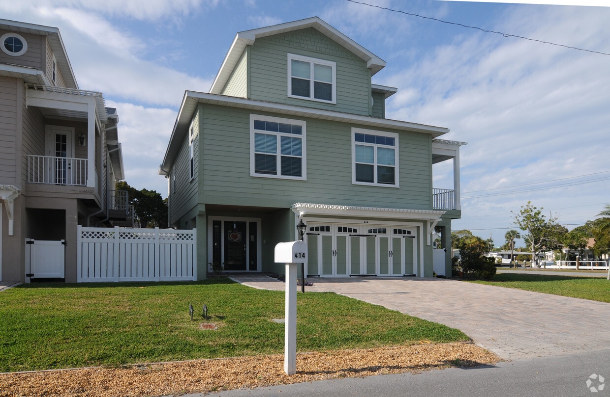 414 72nd St, Holmes Beach, FL 34217 Apartments in Holmes Beach, FL