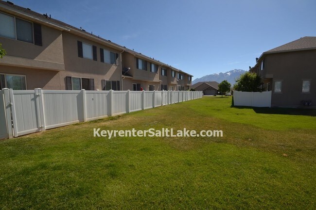 Building Photo - 1667 W Madison View Dr