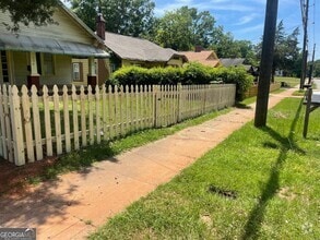 Building Photo - 720 Meriwether St