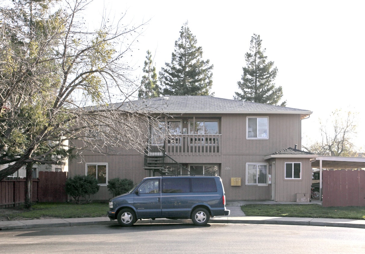 Building Photo - 1351 Carmela Ct