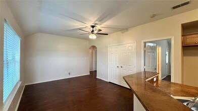 Building Photo - 106 Sunburst Ct