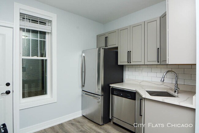 Foto del edificio - 6958 N Wolcott Ave