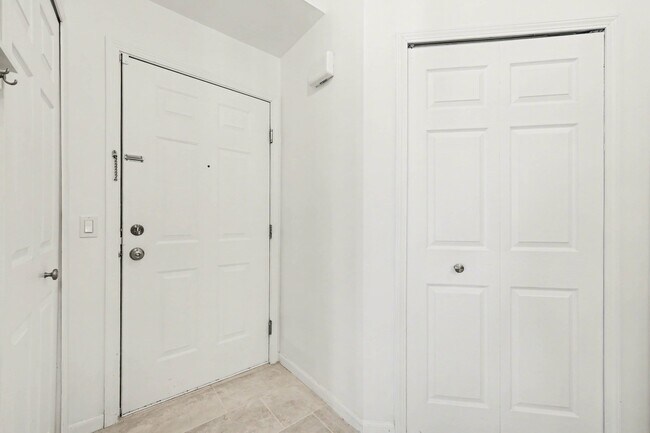 Foto del edificio - 2259 S Main St