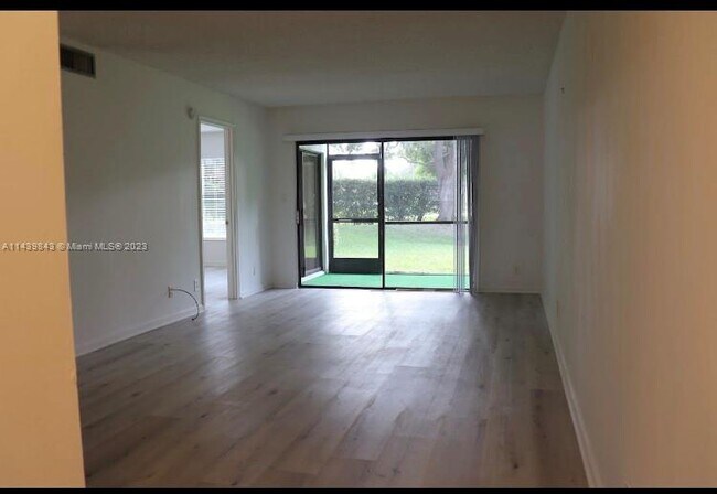 Building Photo - 3139 Millwood Terrace