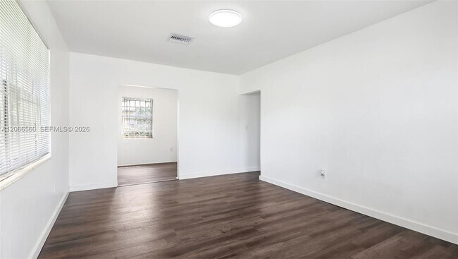 Foto del edificio - 6499 NW 29th Ave