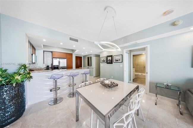 Foto del edificio - 2831 N Ocean Blvd