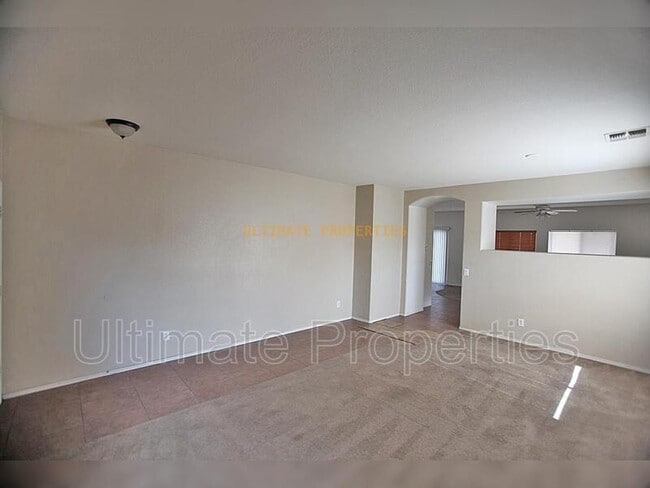Building Photo - 721 S 123rd Dr