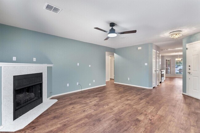 Foto del edificio - 7525 Peabody Dr