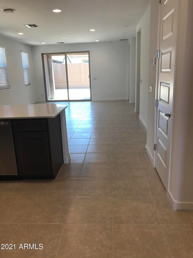 Building Photo - 1331 E Maldonado Dr