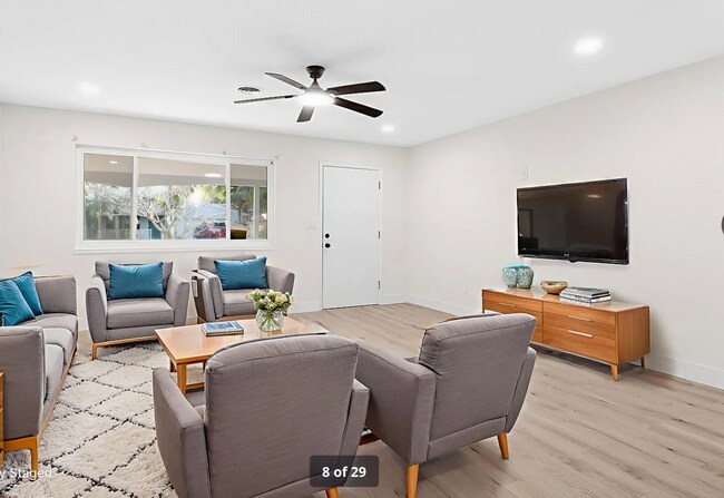 Foto del edificio - 420 Cinnamon Dr