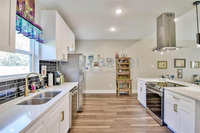 Building Photo - 2504 Deer Trail