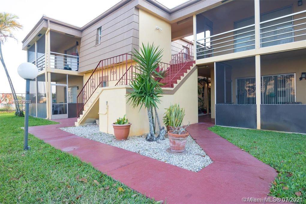 Foto del edificio - 8900 NW 38th Dr