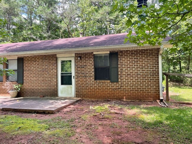2 BR 1 BA Eastside Duplex! - 2 BR 1 BA Eastside Duplex! Apartment