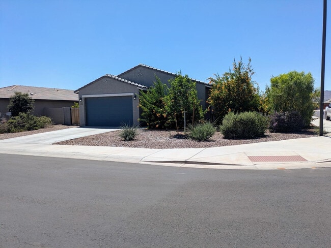 Foto del edificio - 4834 N 180th Ln