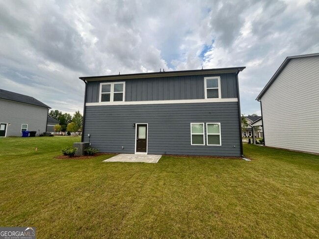 Building Photo - 2213 Boxwood Cir