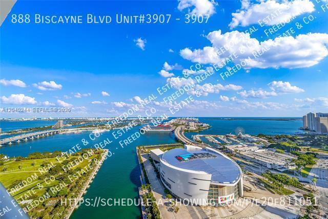 Foto del edificio - 888 Biscayne Blvd