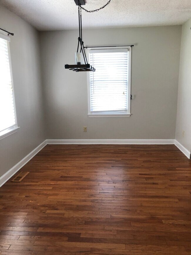 Building Photo - Lovely 3 Bed 2 Bath Ranch Home in Monroe!