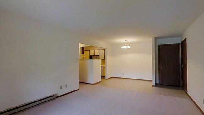 Building Photo - N83W13692-W13692 Fond du Lac Ave