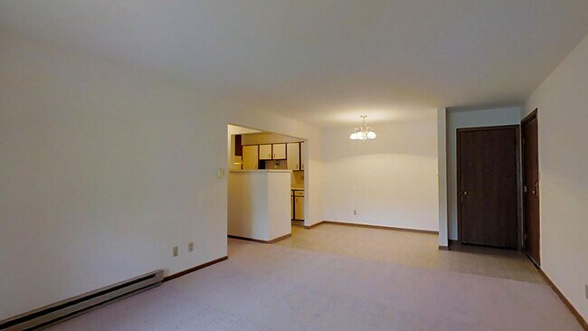 Building Photo - RENOVATED Lower 1 Bedroom 1 Bathroom Apartment Available
