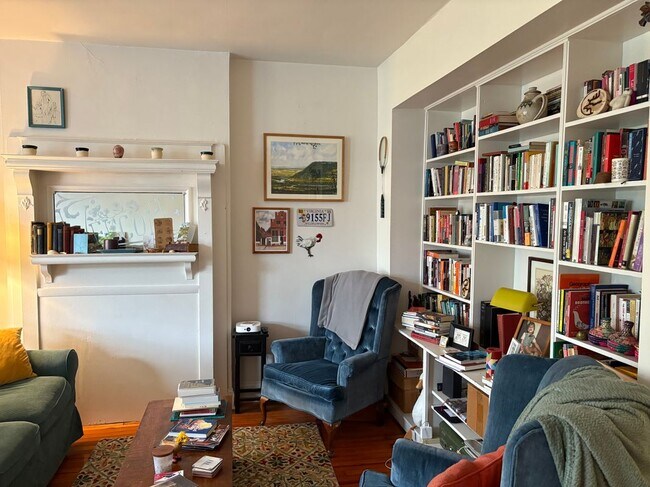 Foto del edificio - 2811 N Calvert St