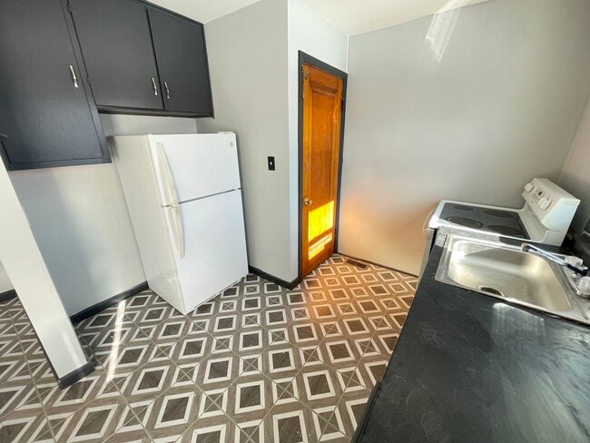 Building Photo - 2527 Georgetown Rd