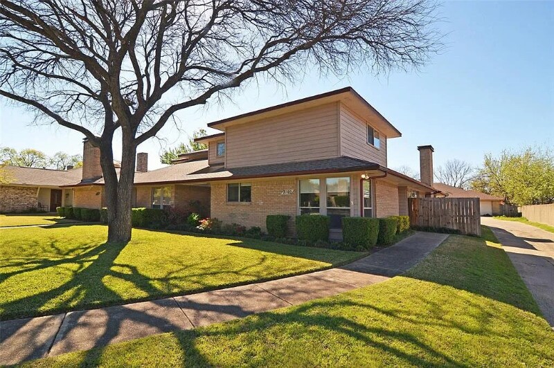 Primary Photo - 7102 Casablanca Ct