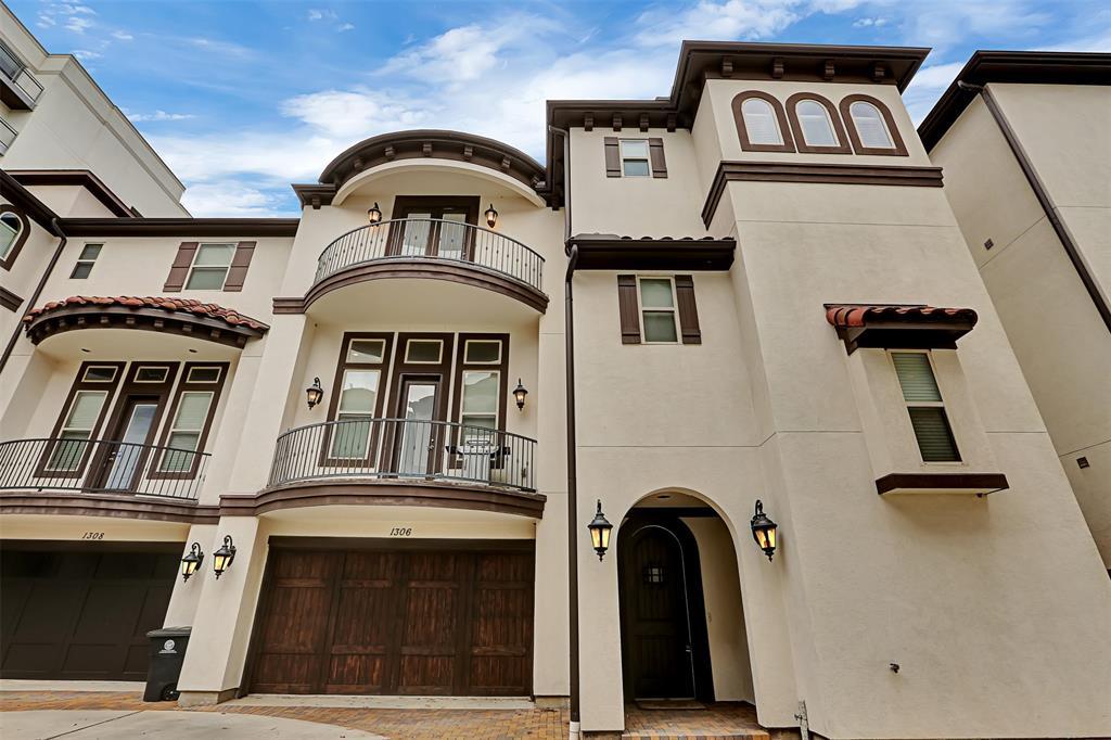 1306 Hawthorne St, Houston, TX 77006 House Rental in Houston, TX