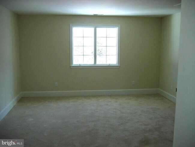 Foto del edificio - 7805 Accotink Pl