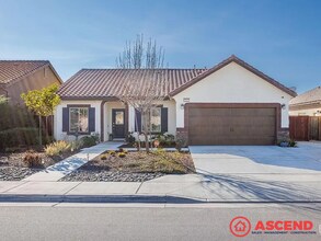 Building Photo - 9505 Flowertree Dr