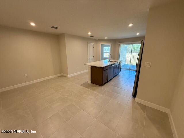 Foto del edificio - 55 Gaston Ct