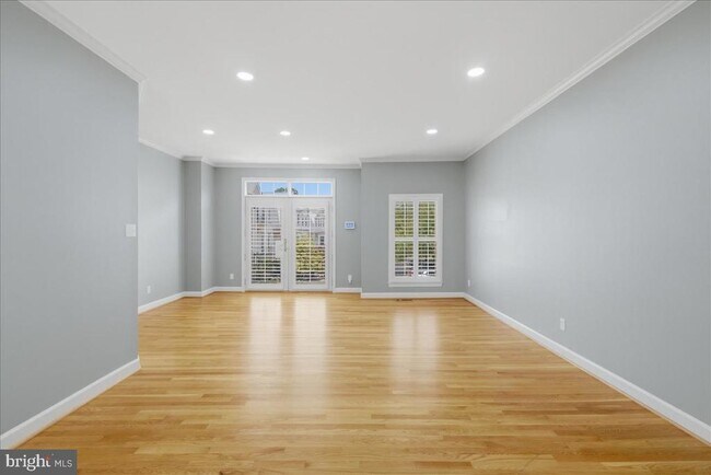 Building Photo - 10249 Winged Elm Cir