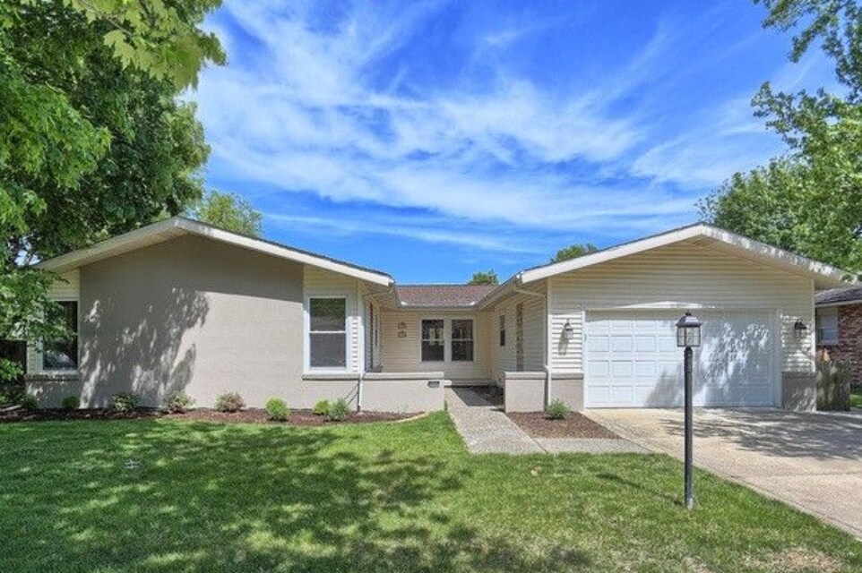 2120 Seaton Ct, Champaign, IL 61821 House Rental in Champaign, IL