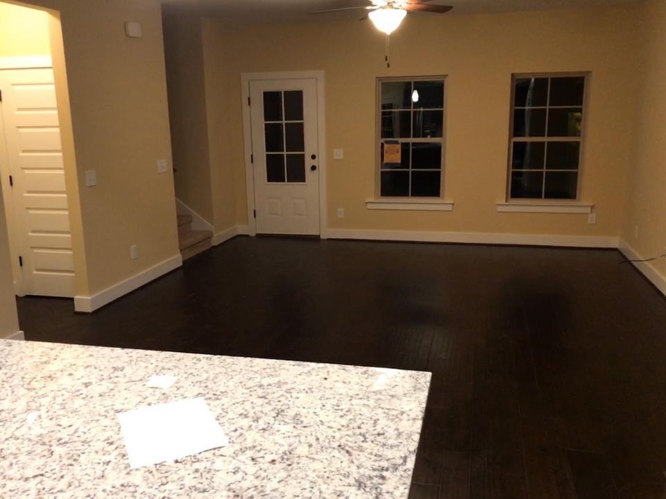 Building Photo - 4376 Ridgemont Cir
