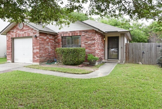 Building Photo - LARGE DECK  |  MATURE TREES  |  GREAT LOCA...