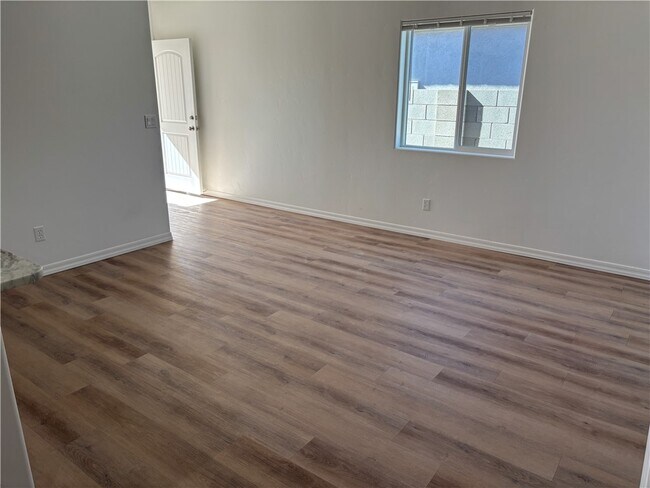 Foto del edificio - 2553 Sycamore Ave