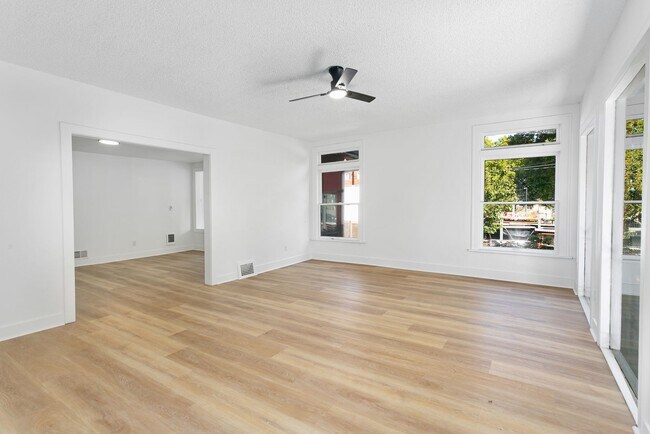 Foto del edificio - Beautiful 3 bd home close to the hospital