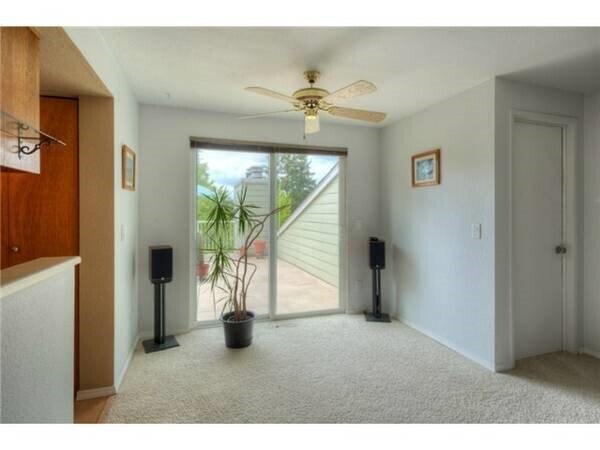 Building Photo - 9494 Woodinville - Redmond Rd NE