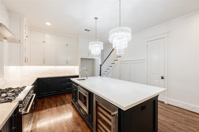 Foto del edificio - 828 E 28th St