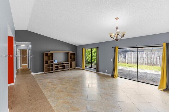 Foto del edificio - 8551 NW 53rd Ct