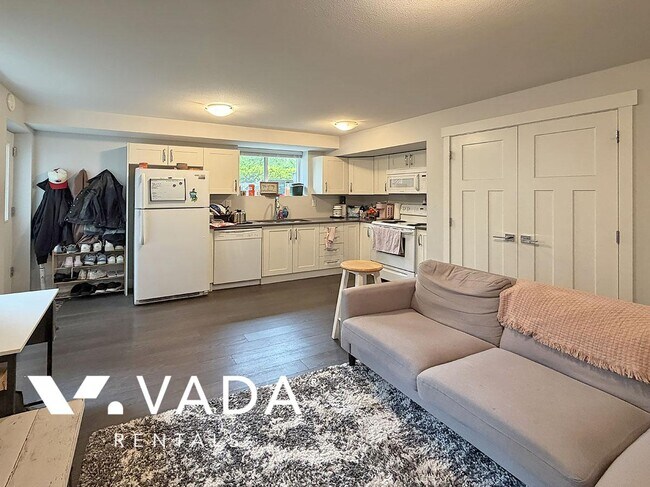 Photo du bâtiment - 18089-18067 67 Ave