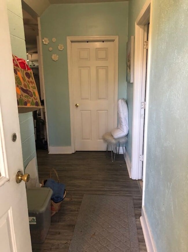 Foto del edificio - Spacious 2 bedroom duplex close to UGA!