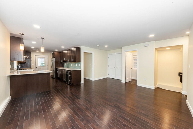 Building Photo - 28 Albion St