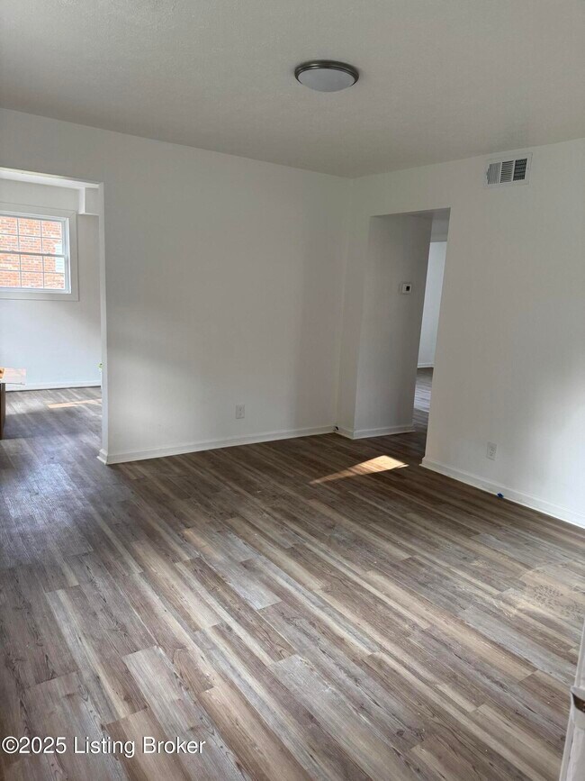 Foto del edificio - 10318 Greentree Ln