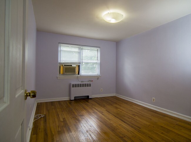 Building Photo - 1498 Terrace Cir