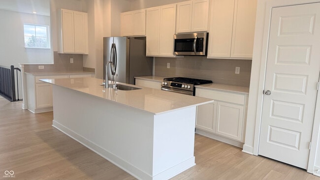 Foto del edificio - 4927 Gilet Dr