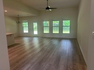 Foto del edificio - 41363 Rosewood Ln
