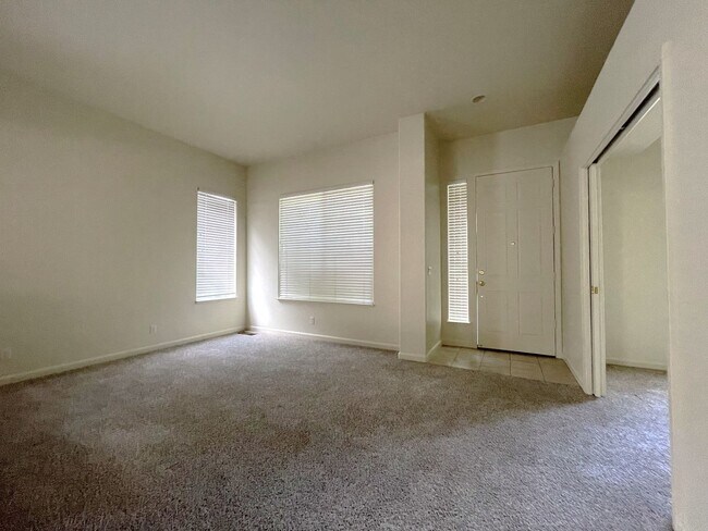 Foto del edificio - 1115 Waverly Dr