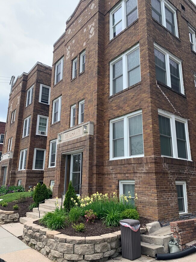 Front Entry - 509 S 18th St