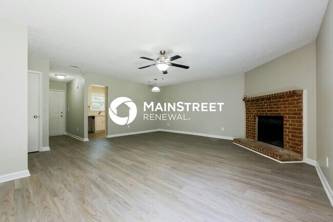 Building Photo - 3 Bedroom Pet-Friendly Home in Jonesboro, GA with Main Street Renewal